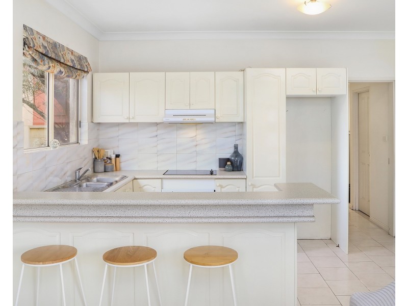 1/105 Henry Parry Drive, Gosford NSW 2250