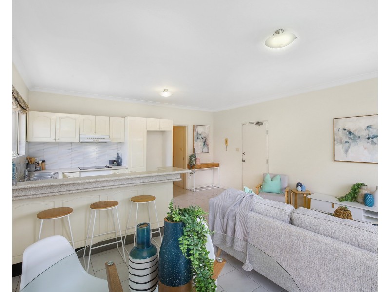1/105 Henry Parry Drive, Gosford NSW 2250