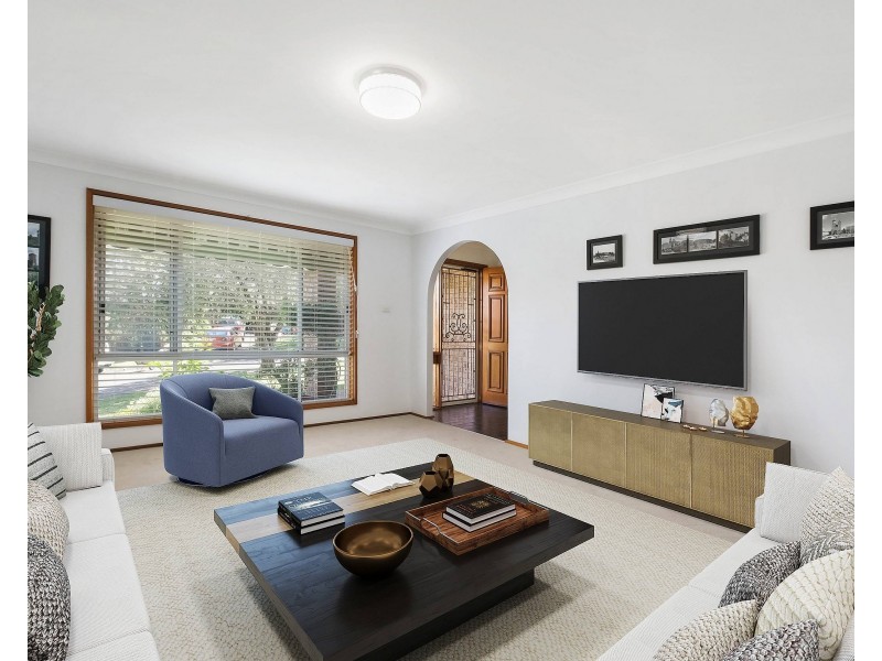 6 Lamont Close, Green Point NSW 2251