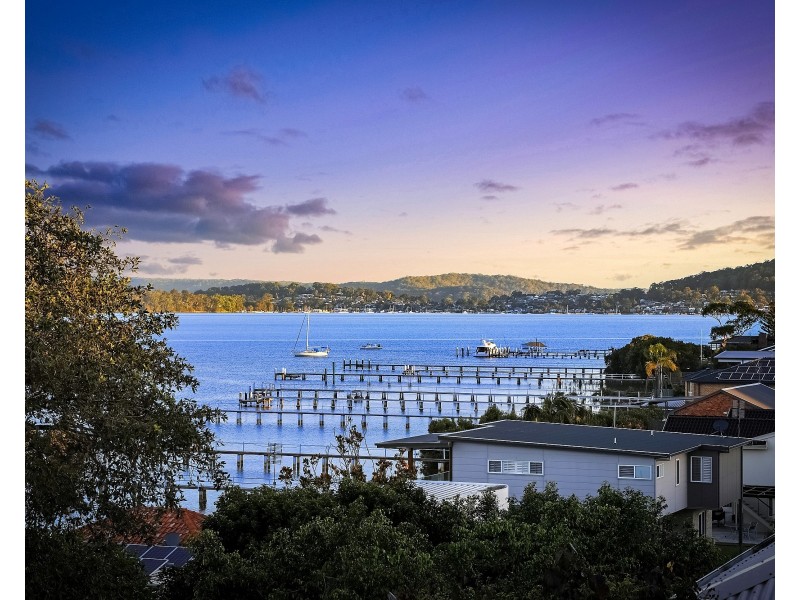 125 Albany Street, Point Frederick NSW 2250