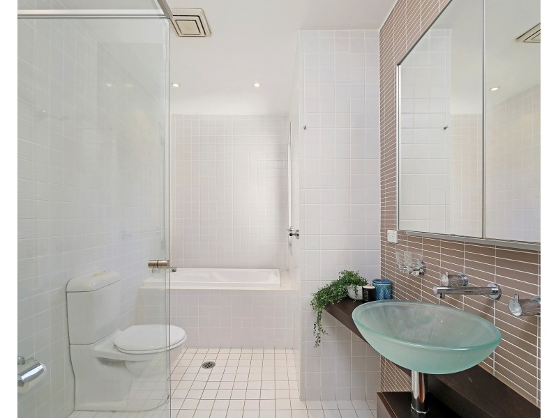 1/71-73 Donnison Street West, Gosford NSW 2250