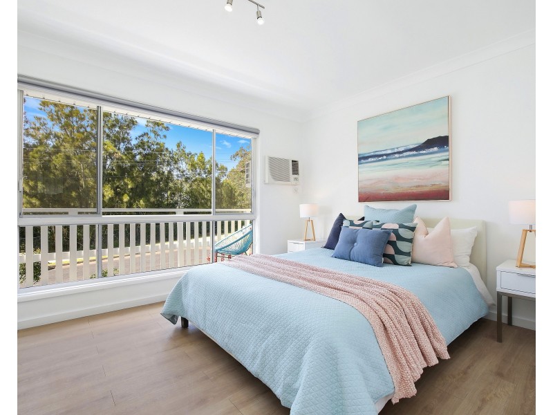 16 Jindalee Avenue, Point Clare NSW 2250