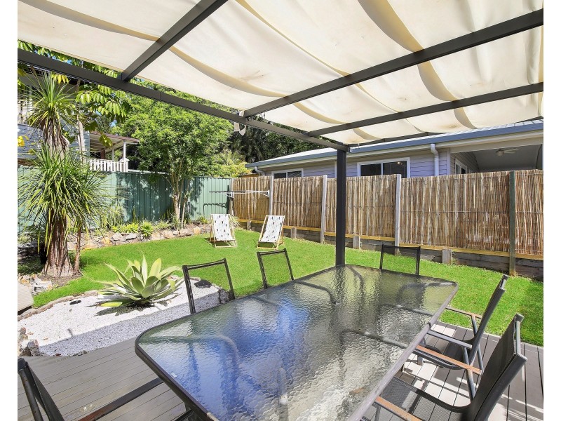 16 Jindalee Avenue, Point Clare NSW 2250