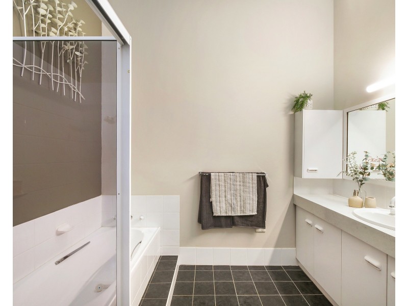 14 Beveridge Drive, Green Point NSW 2251
