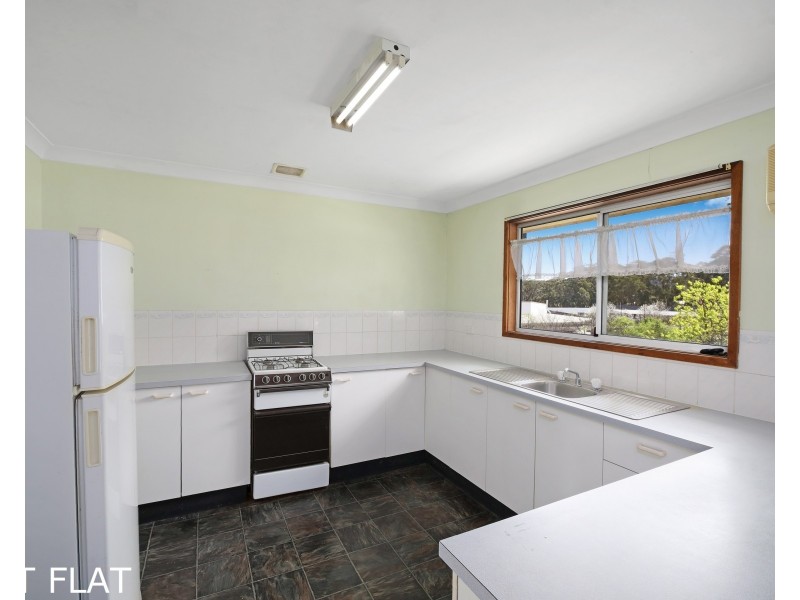 327 Terrigal Drive, Erina NSW 2250