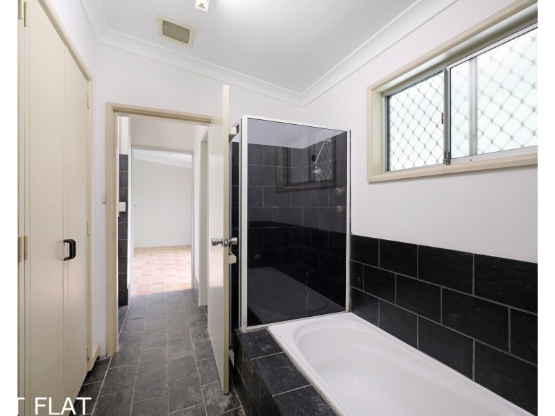 327 Terrigal Drive, Erina NSW 2250