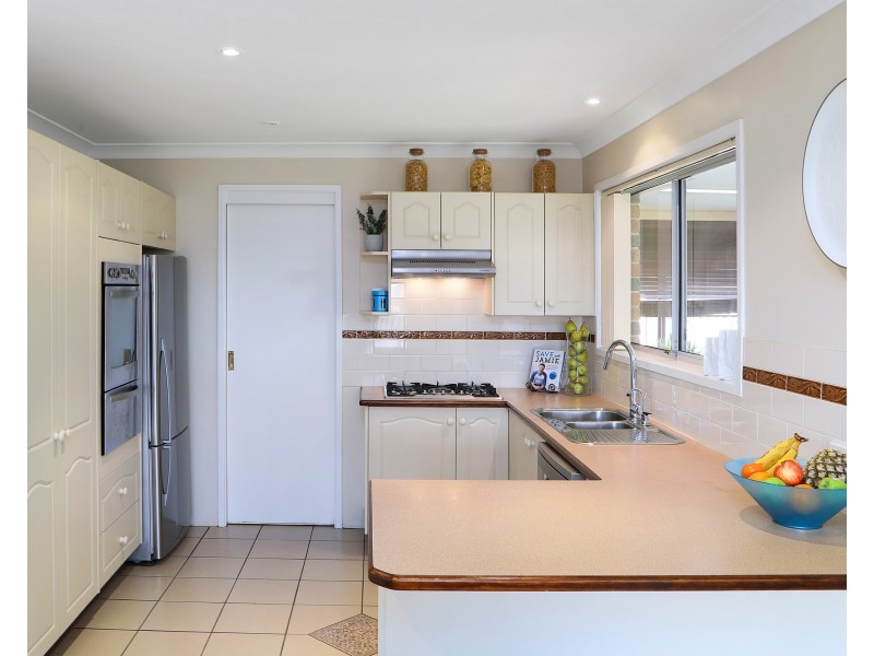 34 Henzel Road, Green Point NSW 2251