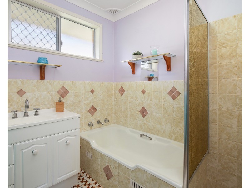 10 Green Plateau Road, Springfield NSW 2250