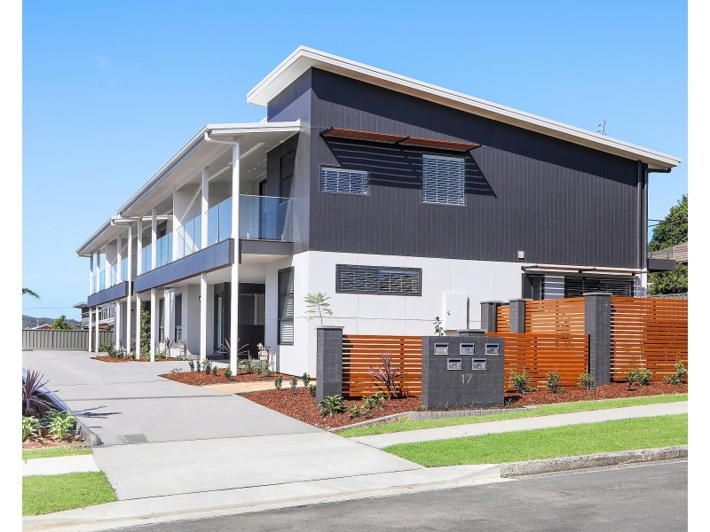 3 & 4/17 Melbourne Street, East Gosford NSW 2250
