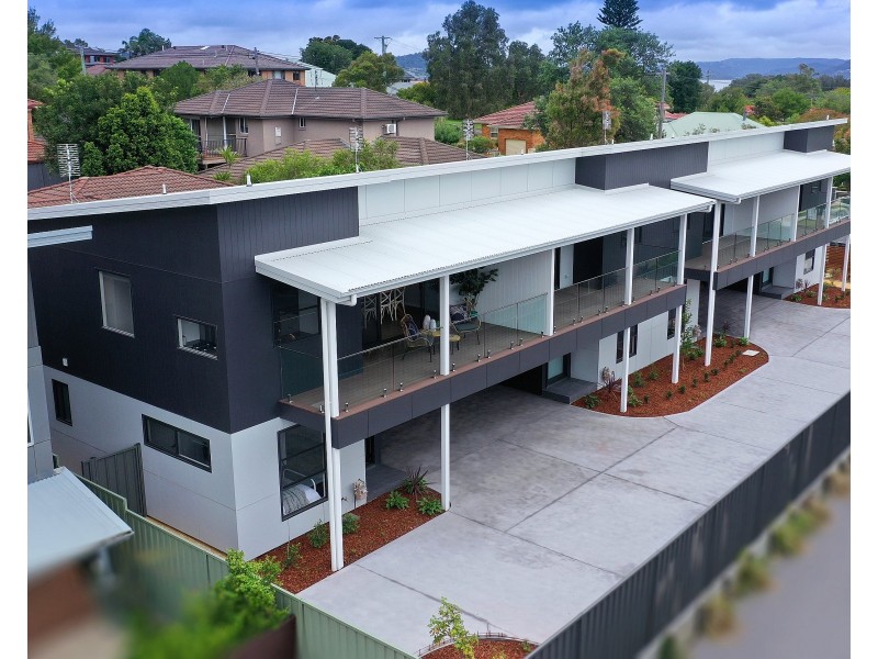 3 & 4/17 Melbourne Street, East Gosford NSW 2250