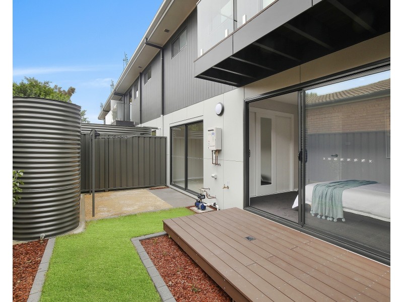 3 & 4/17 Melbourne Street, East Gosford NSW 2250