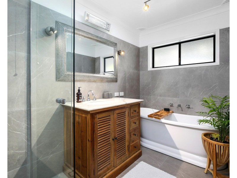 139a Albany Street, Point Frederick NSW 2250