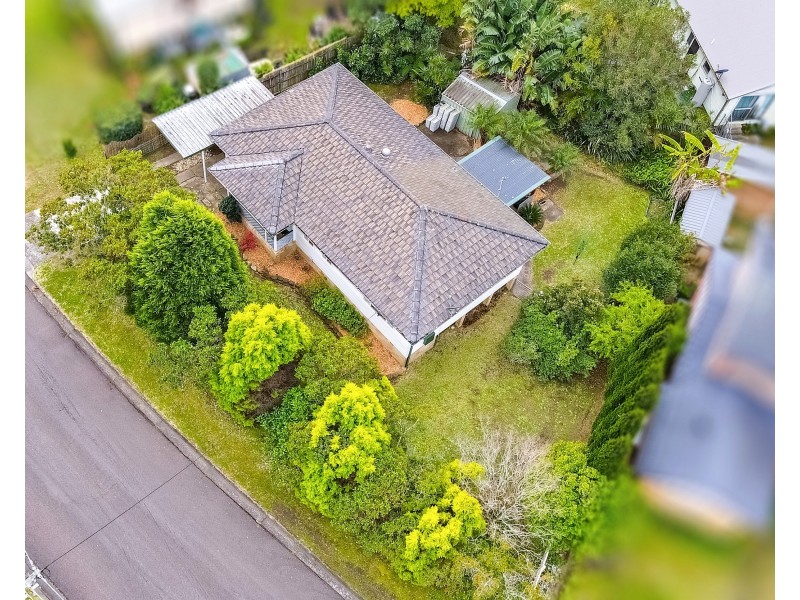 12 Bushlands Avenue, Springfield NSW 2250