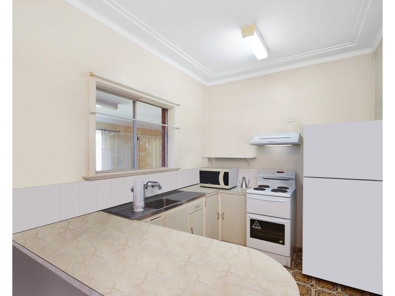 26 Russell Street, East Gosford NSW 2250