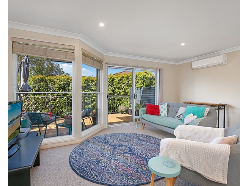 2/34 George Street, East Gosford NSW 2250