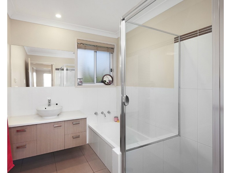 2/34 George Street, East Gosford NSW 2250