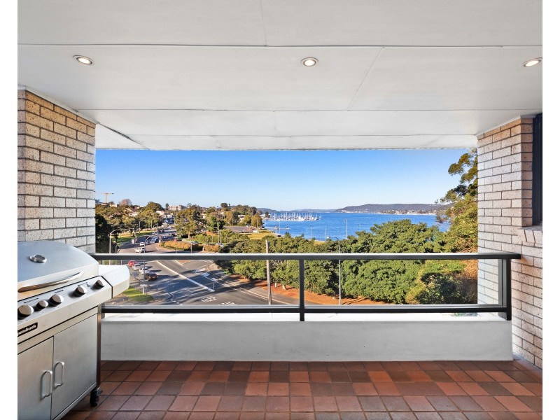 5/2 Broadview Avenue, Gosford NSW 2250