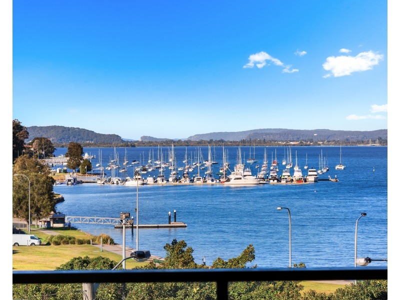 5/2 Broadview Avenue, Gosford NSW 2250