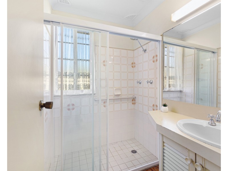 1/6-8 Compton Street, North Gosford NSW 2250