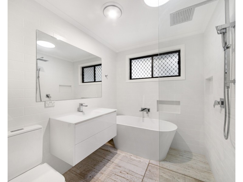 4G Gregory Street, Wyoming NSW 2250