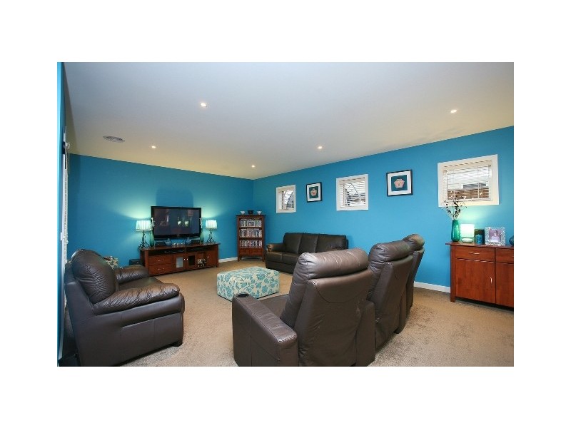 25 Gunghalin Drive, Doreen VIC 3754