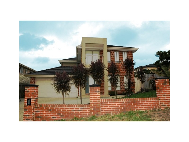 2 Darnley Place, Roxburgh Park VIC 3064