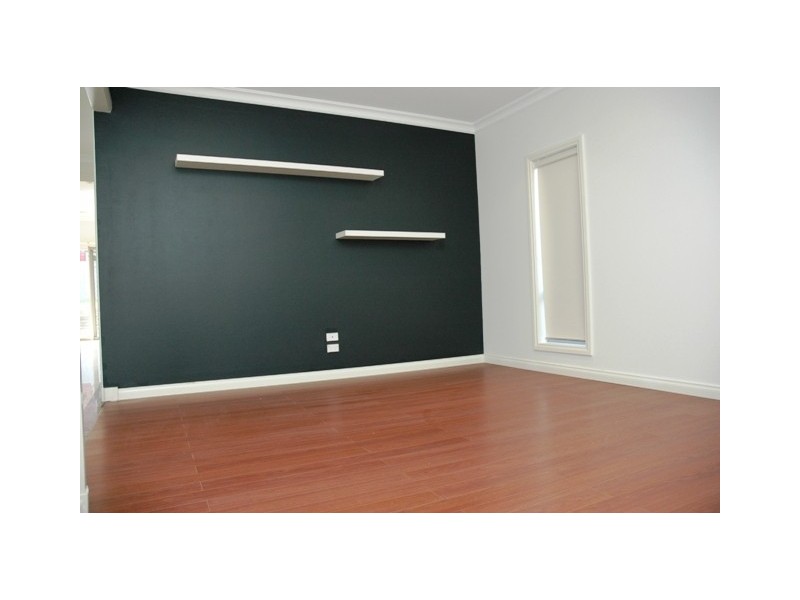 2 Darnley Place, Roxburgh Park VIC 3064