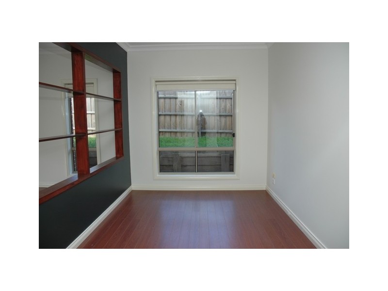 2 Darnley Place, Roxburgh Park VIC 3064