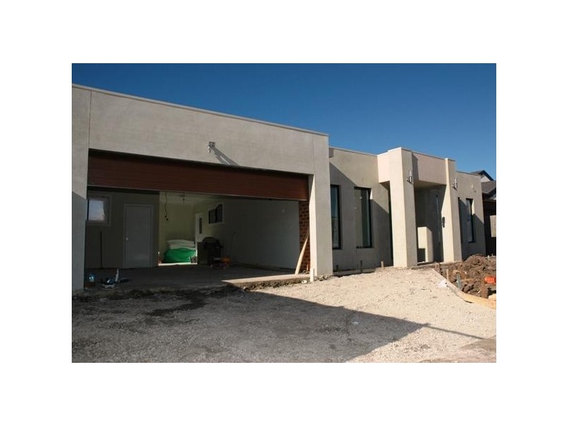 Roxburgh Park VIC 3064