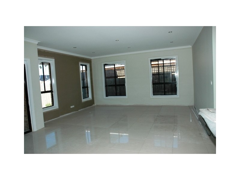 Roxburgh Park VIC 3064