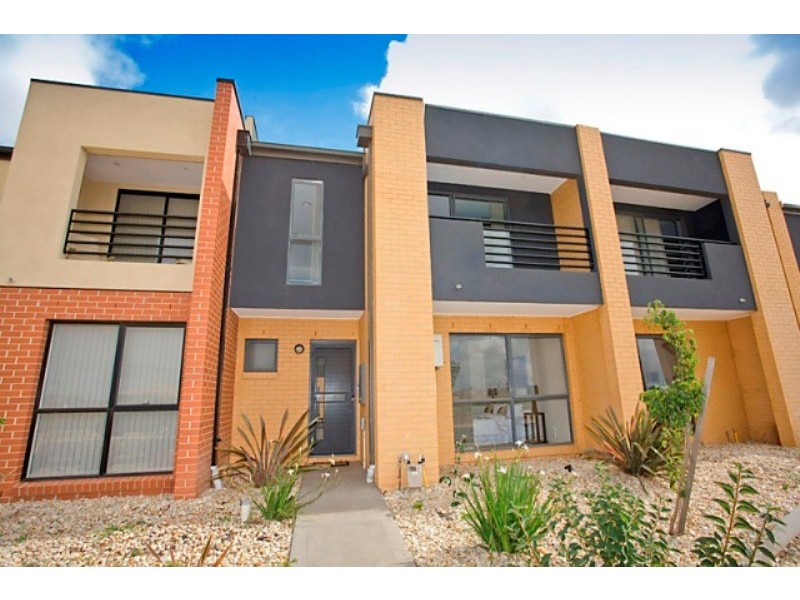 55 Swamphen Drive, Williams Landing VIC 3027