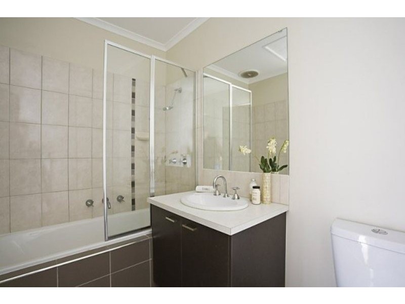 55 Swamphen Drive, Williams Landing VIC 3027