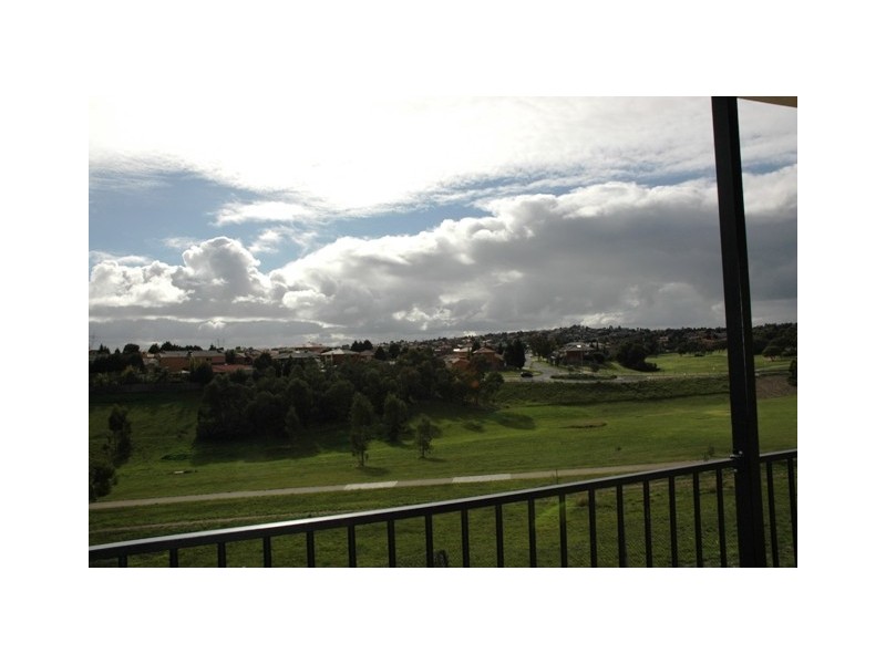 3/27 Ashleigh Cres, Meadow Heights VIC 3048