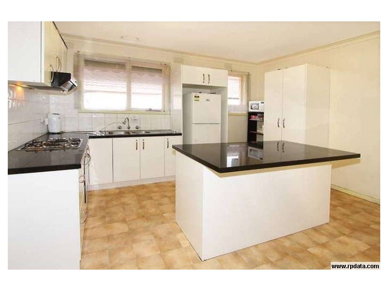 3 Sea Court, Craigieburn VIC 3064
