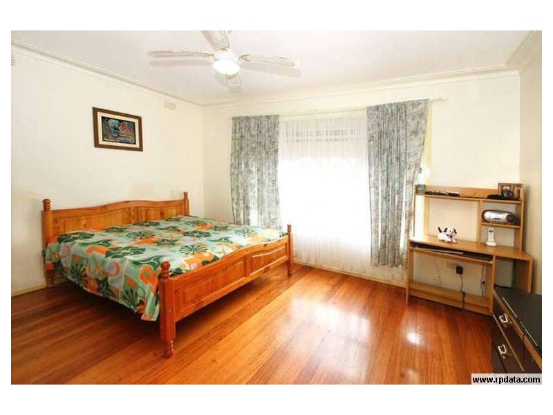 3 Sea Court, Craigieburn VIC 3064