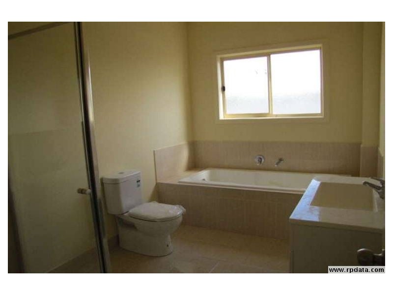 13 Tintern Terrace, South Morang VIC 3752