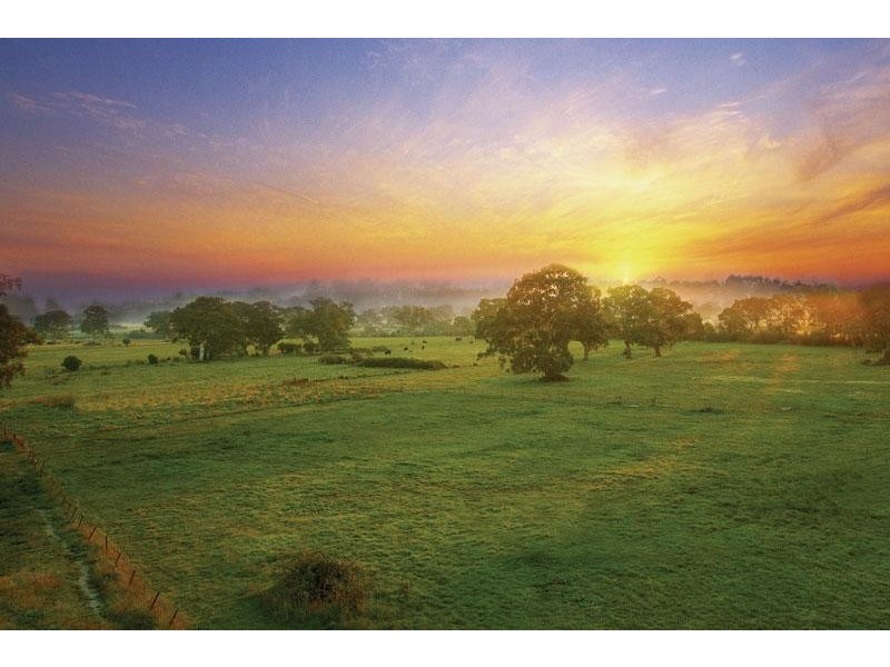 810 VIEWHILL COURT, Doreen VIC 3754