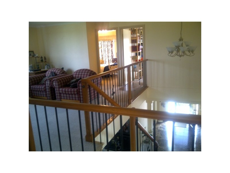 17 Winterton, Hallam VIC 3803