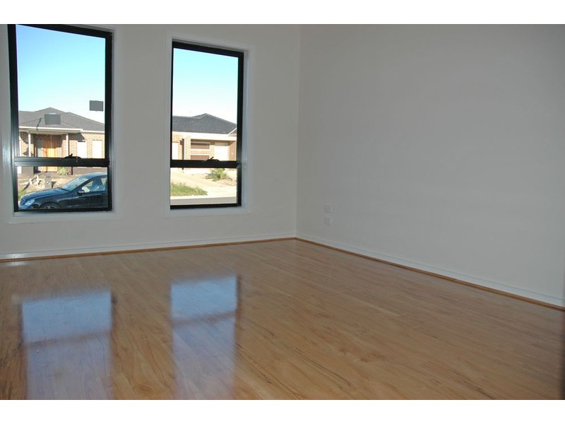 15 Donnelly Cct, South Morang VIC 3752