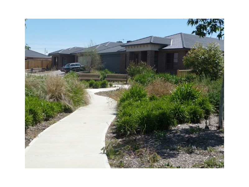 814 Towerhill Ave, Doreen VIC 3754