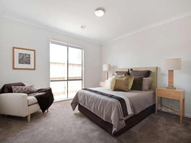 334 Mountain View, Cranbourne West VIC 3977