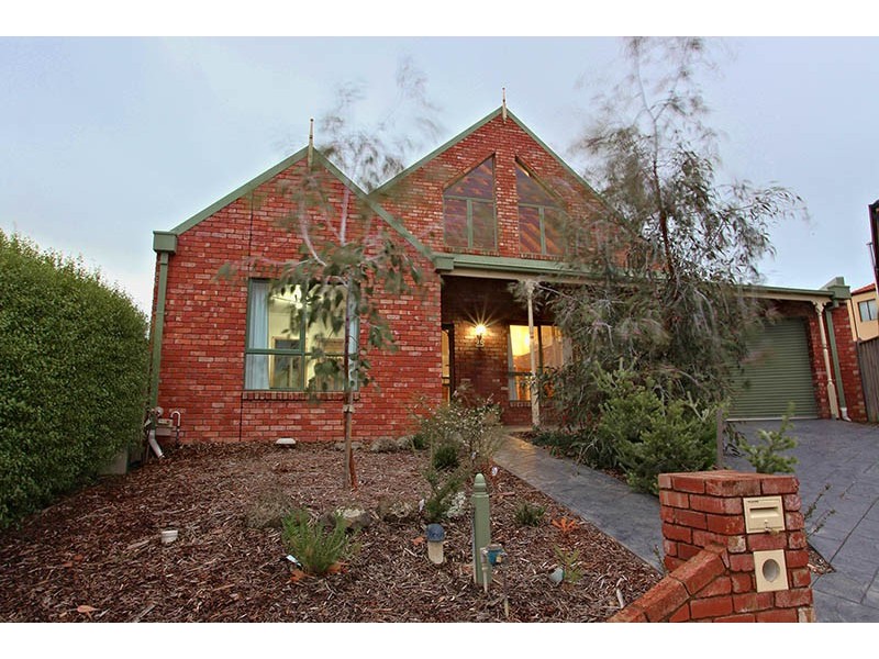 25 Tennyson Circuit, Mill Park VIC 3082