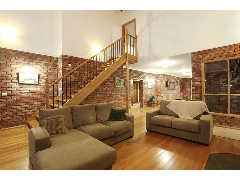 25 Tennyson Circuit, Mill Park VIC 3082