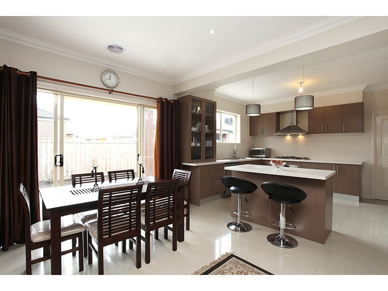 122 Lyndarum Drive, Epping VIC 3076