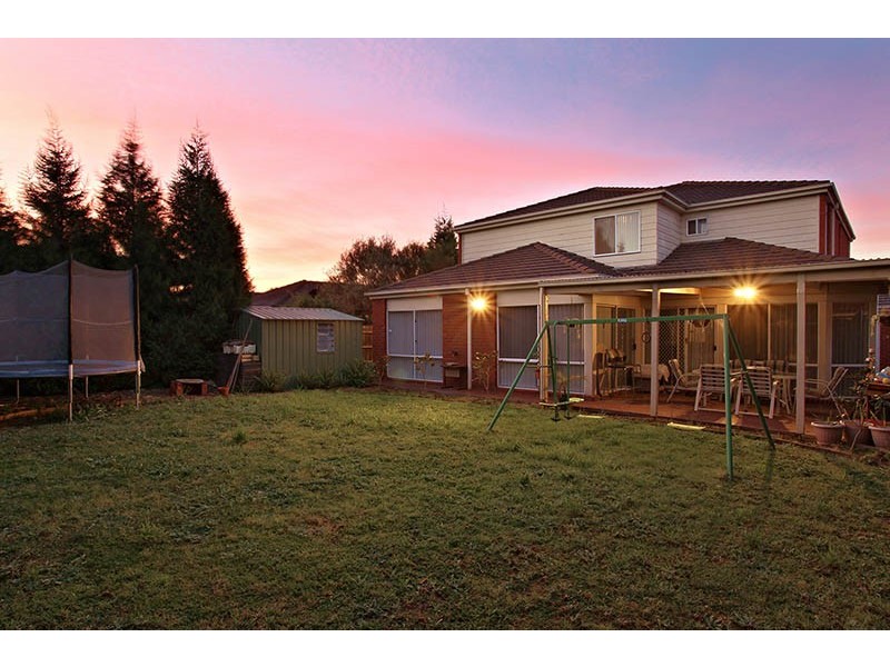 11 Parklands Drive, Thomastown VIC 3074