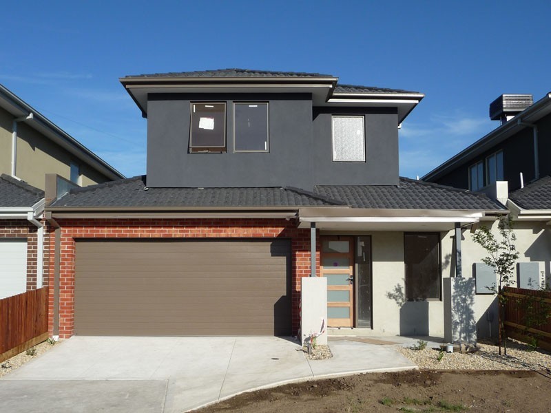 18 Riverside Drive, South Morang VIC 3752