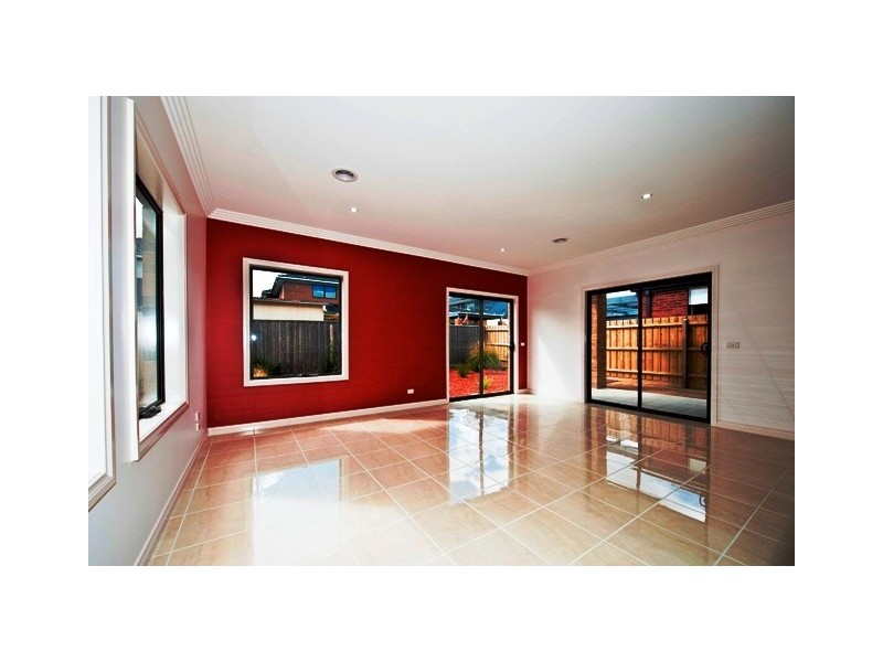 12 Riverside Drive, South Morang VIC 3752