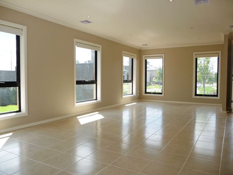 39 Hawkstowe Parade, South Morang VIC 3752