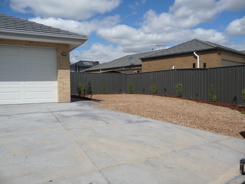 39 Hawkstowe Parade, South Morang VIC 3752