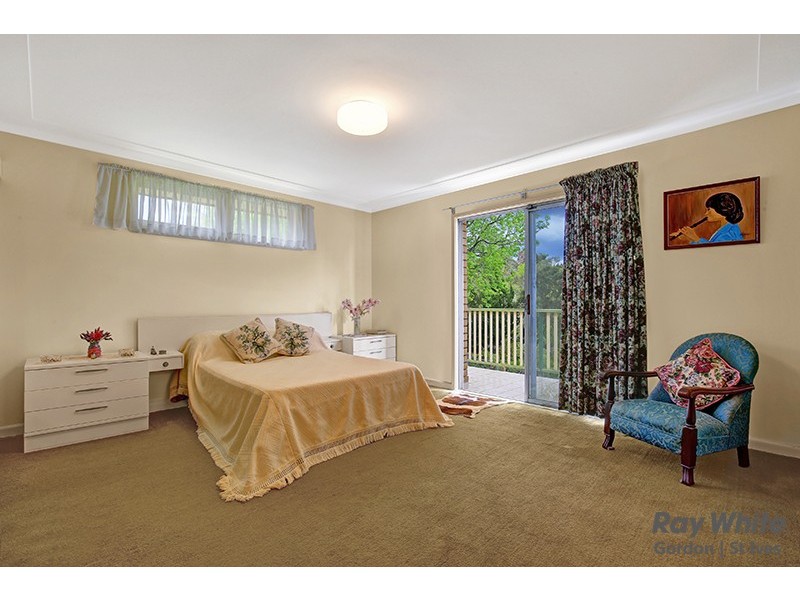 32 Richmond Avenue, St Ives NSW 2075